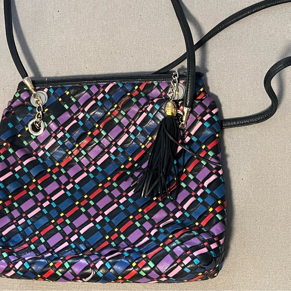 Colorful Hand Weaved Faux Leather Purse 🥳 - Picture 3 of 10